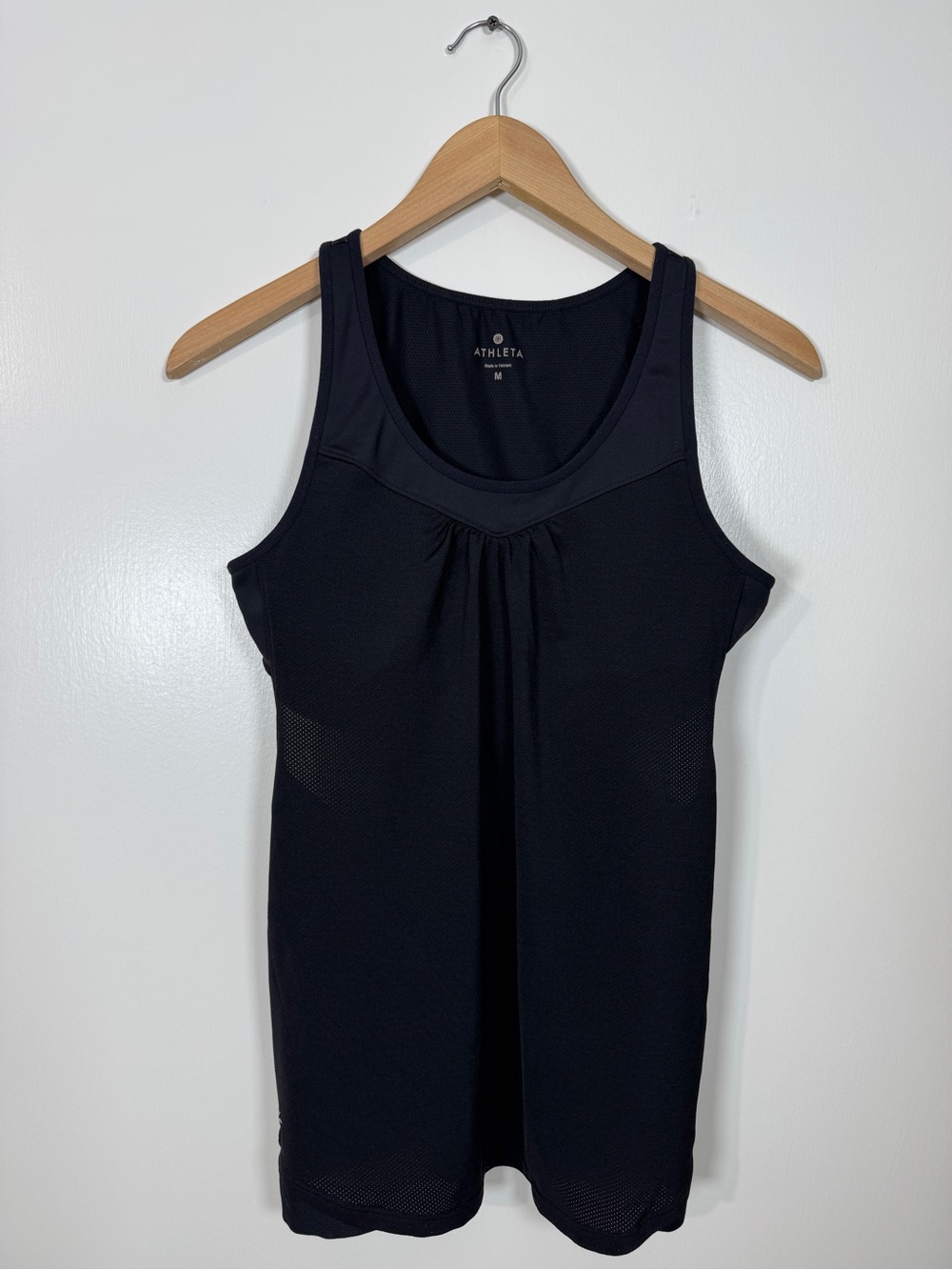 WAT41 {Athleta} "Gel Mesh Supercharged Tank" Black Cutoff Shelf Sports Bra